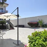 Seagull Sea & Airport باري