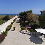 Seagull Sea & Airport شقة