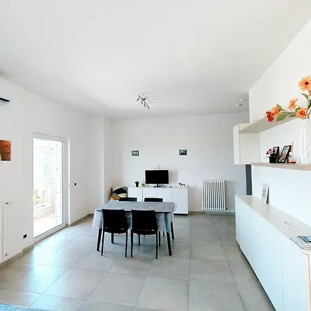 Apartament Seagull Sea & Airport *
