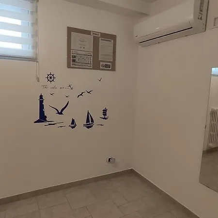 Seagull Sea & Airport Apartment *
